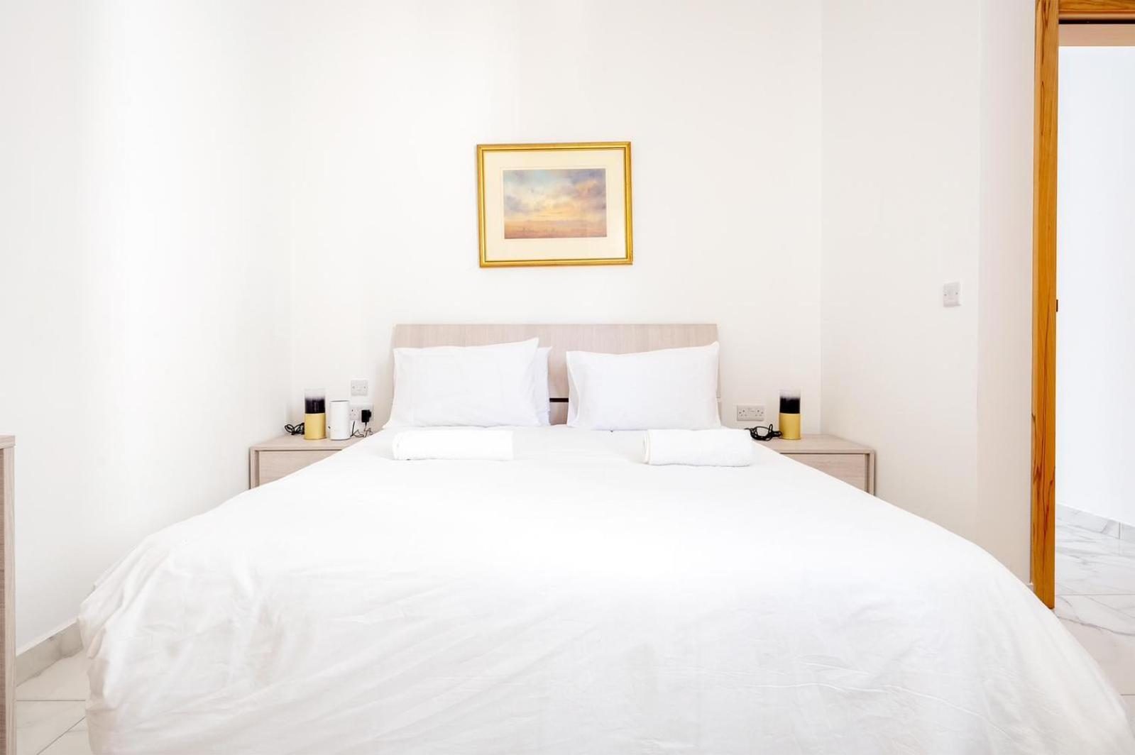 Msida Central Suites - Emmnic Court Екстер'єр фото